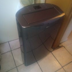 LG Air Conditioner 