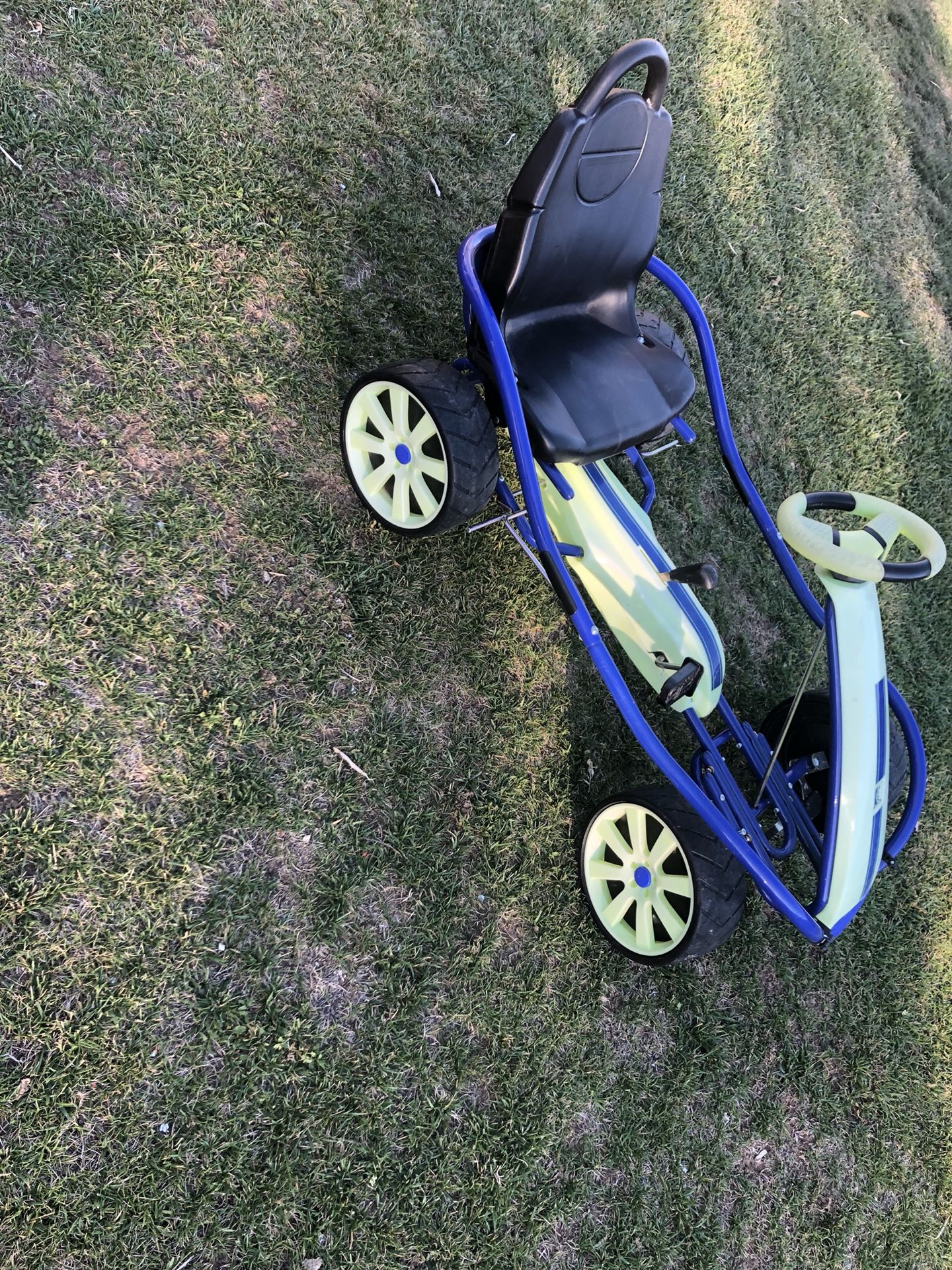 Kids pedal cart