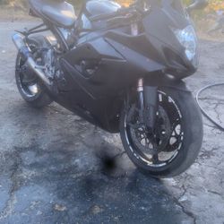 STOLEN BIKE 2006 GSXR 1000 