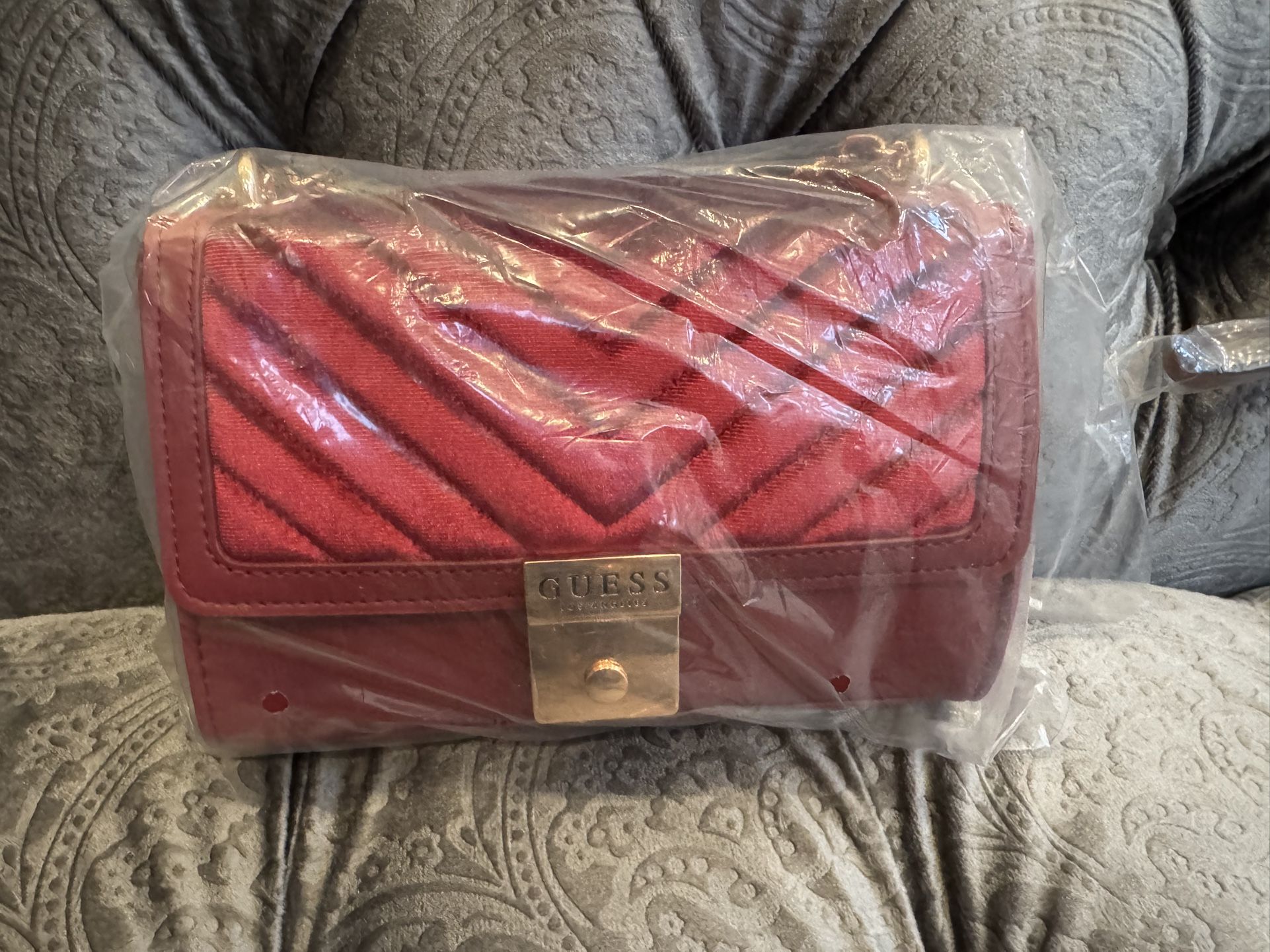Guess Purse - Brand New With Tags