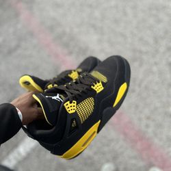 Jordan 4s