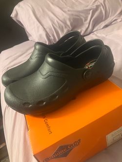 Womens Slippers 8