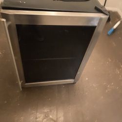 Mini refrigerator 
