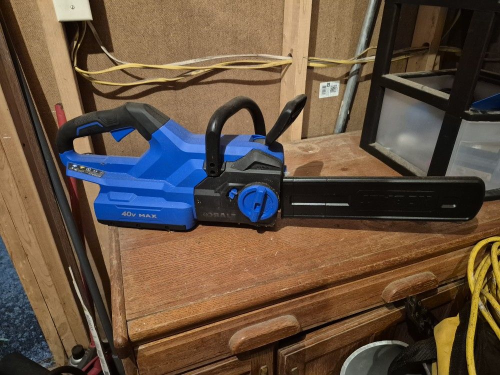 Kobalt 40v Chainsaw & Charger Only No Battery