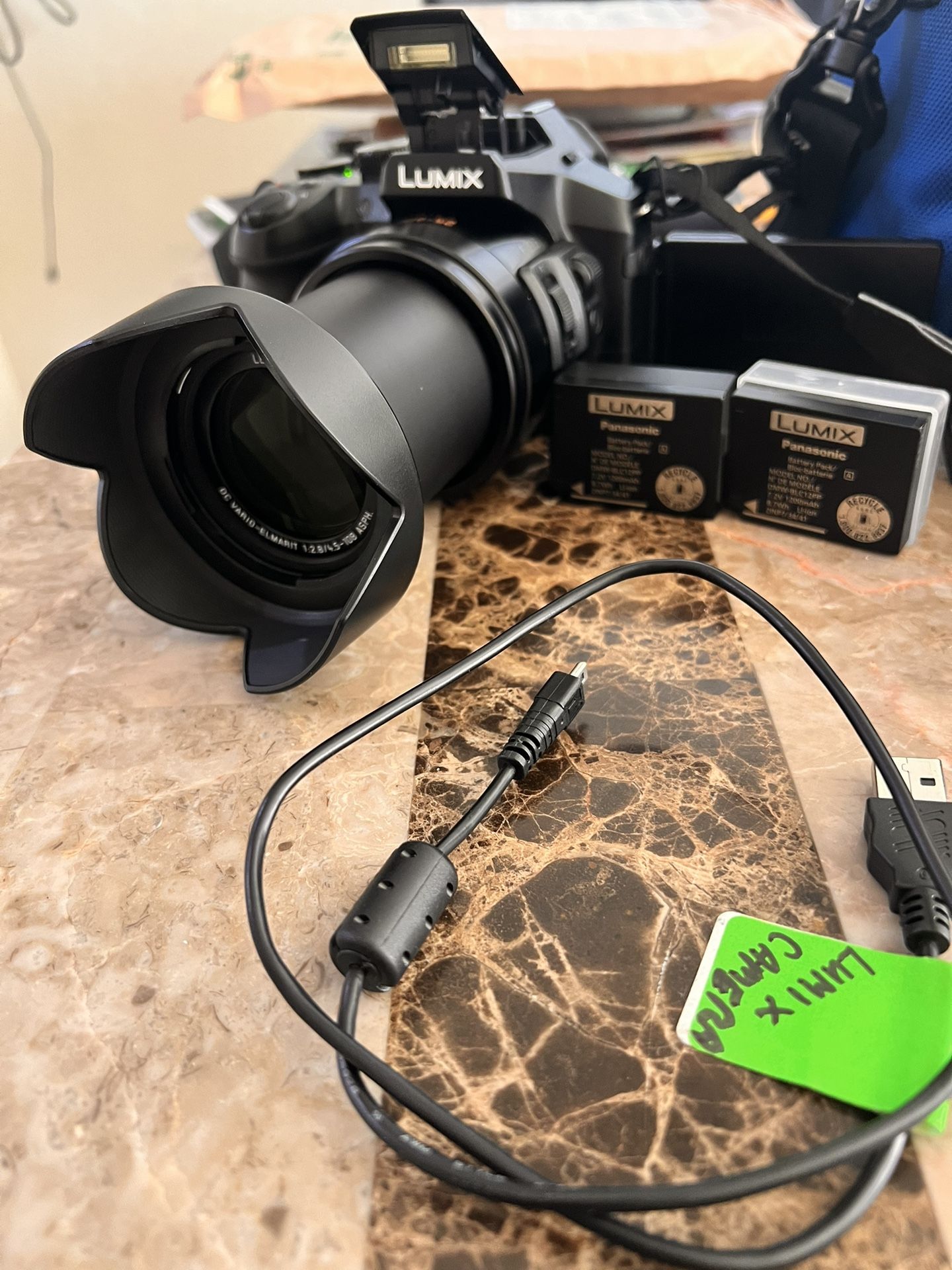 Panasonic LUMIX 