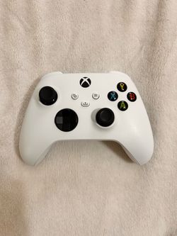 Xbox Series S and X White Controller