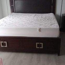King Size Frame With Dressers 