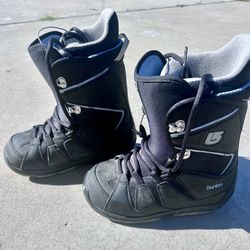 Women’s Size 8 Burton Moto Snowboard Boots