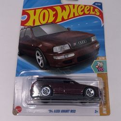 Hot Wheels ‘94 Audi Avant Rs2