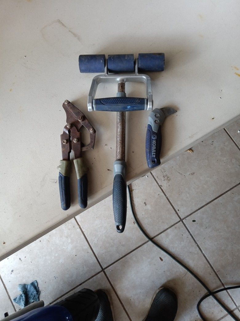 Kobalt Flooring Tools