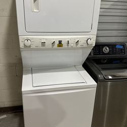 Kenmore Stackable Unit Washer And Dryer 