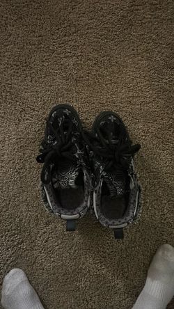 Lv skate black