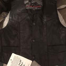 New kids leather motorcycle vest only $25