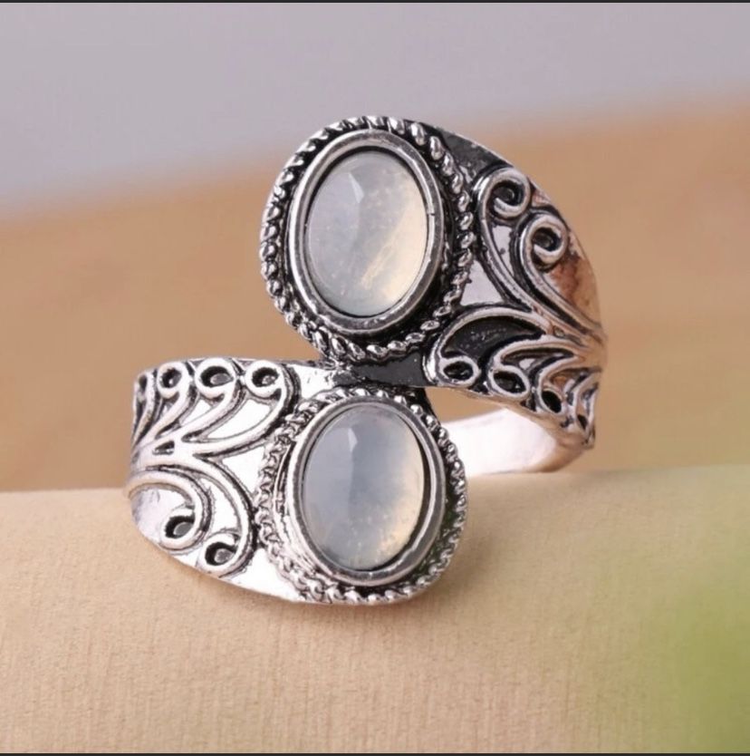 Victorian Vintage Style Moonstone Ring Size 9