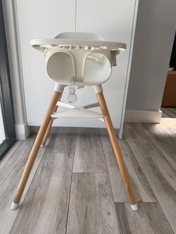 Lalo High Chair – White & Wood – Modern Baby Chair