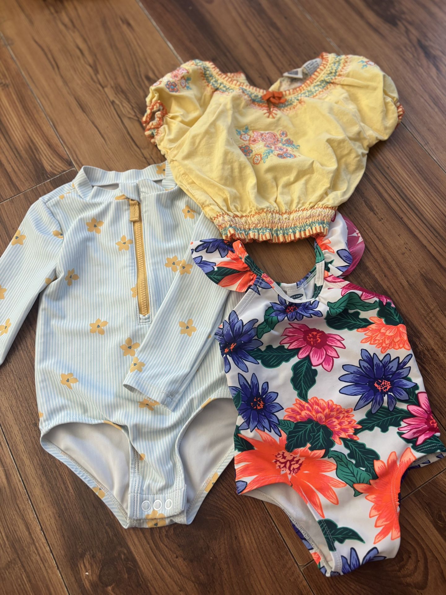 Bathing Suits & Top-sizes 3-6 Months & 18months