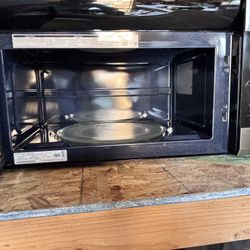 Samsung Over-the-Range Microwave with Built-in Ventilation