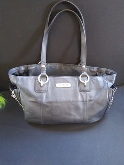 A nice coach purse for sale 60.00