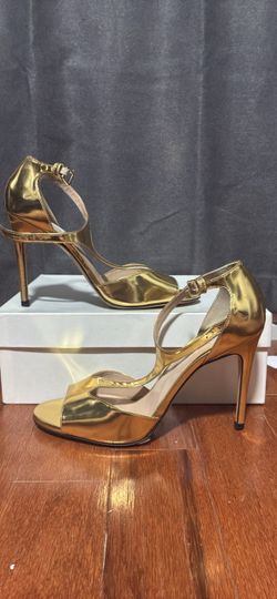 Max Mara Gold Metallic T-Strap High Heel Sandals