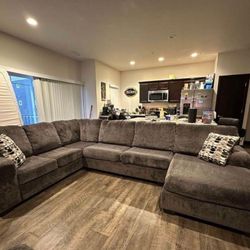 Sectional Couch 
