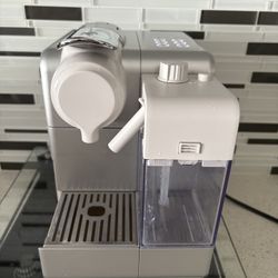 Nespresso Lattissima Touch Espresso Machine