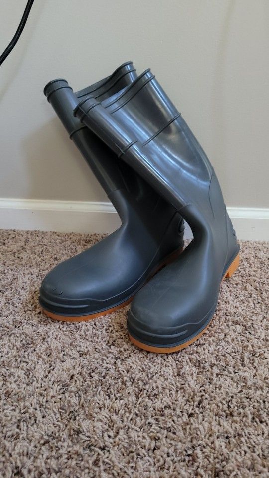 rubber boots size 14 Hunting work constructing fishing grey