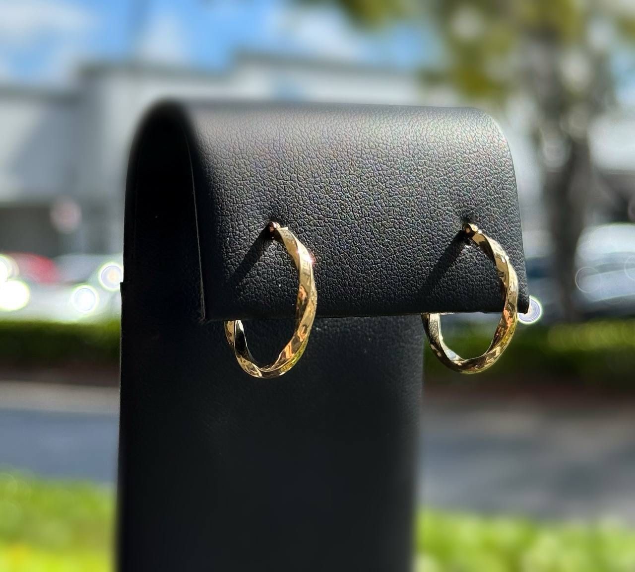 10k hollow yellow gold round twisted hoop earrings