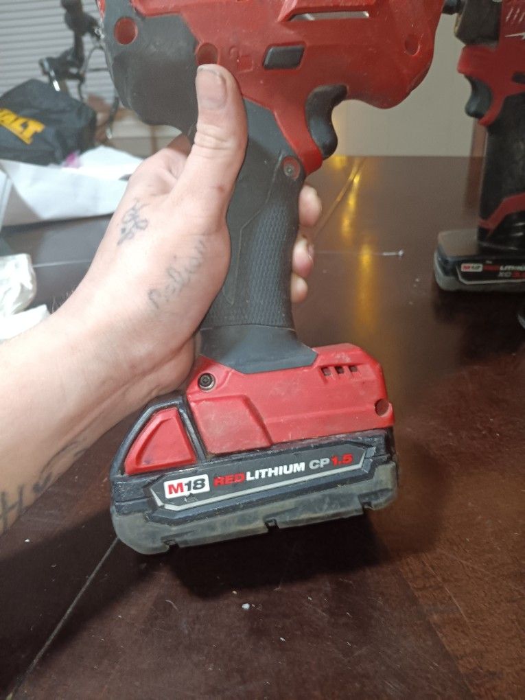 Milwaukee TOOLS