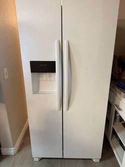 Frigidaire Side-by-Side Refrigerator White