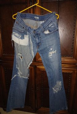 Distressed Levi's  Size 12 Medium