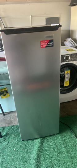 Upright freezer