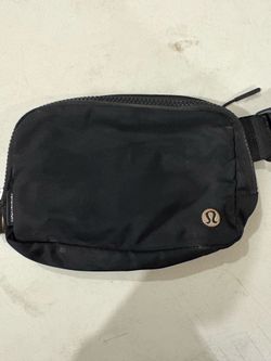 Lululemon belt bag