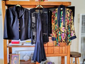 Women's Clothing.  Dresses, Gowns, etc.