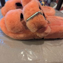 Women Uggs Fuzz Yeah Slises Size 8