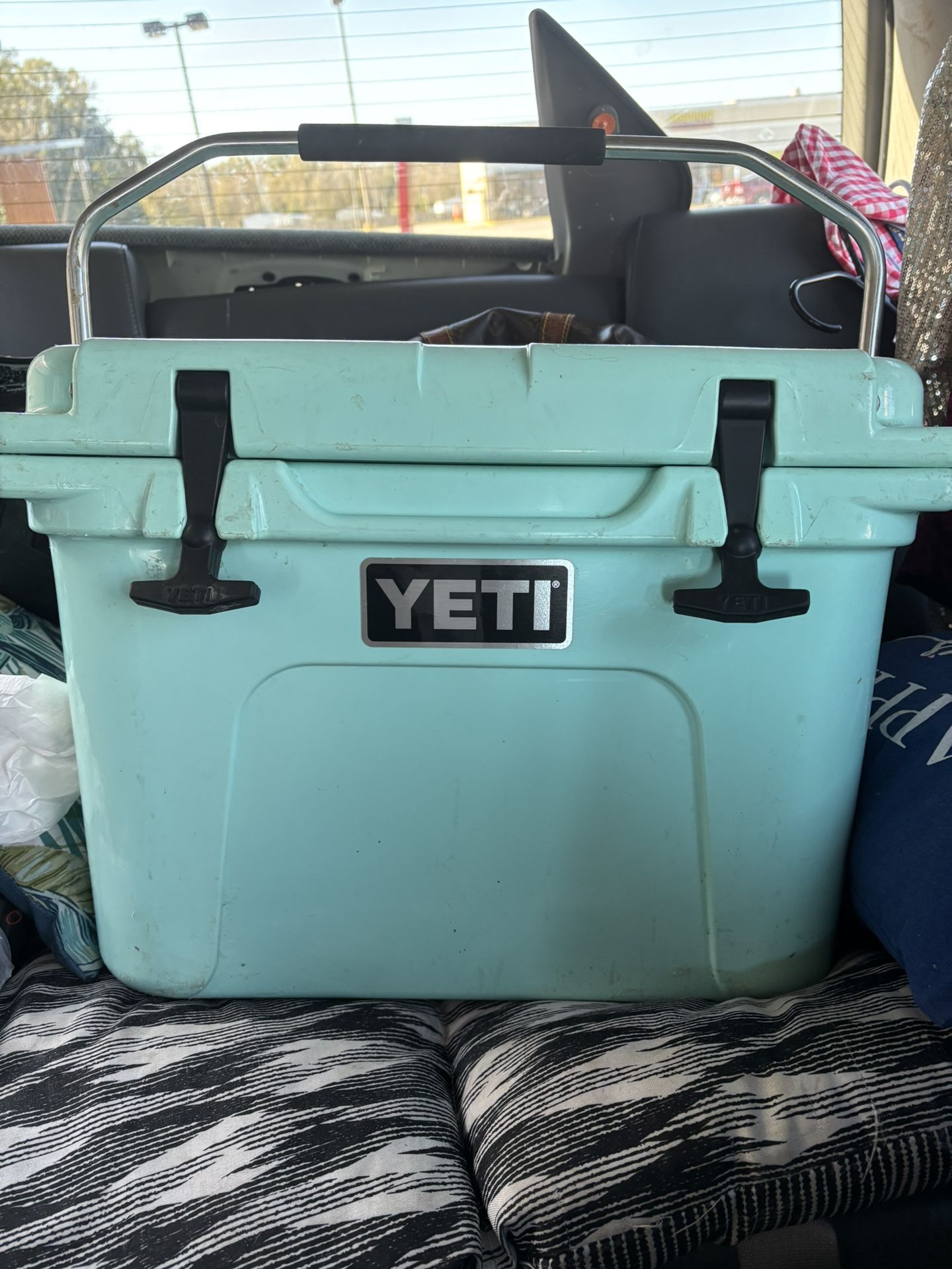 YETI COOLER