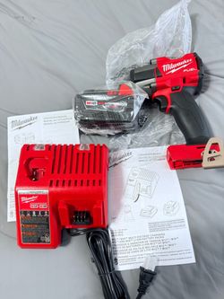 M18 FUEL GEN-2 18V Lithium-Ion Brushless Cordless Mid Torque 1/2 in. Impact Wrench F Ring w/5.0Ah Starter Kit