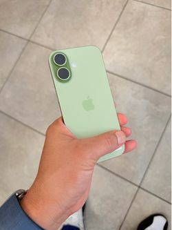 iPhone 17