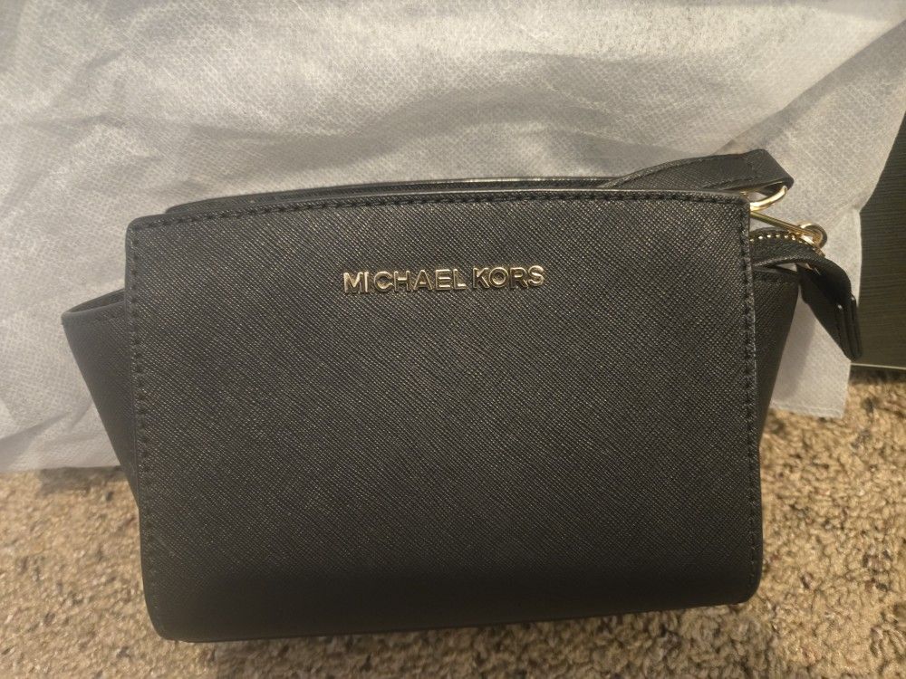 Small bag black color