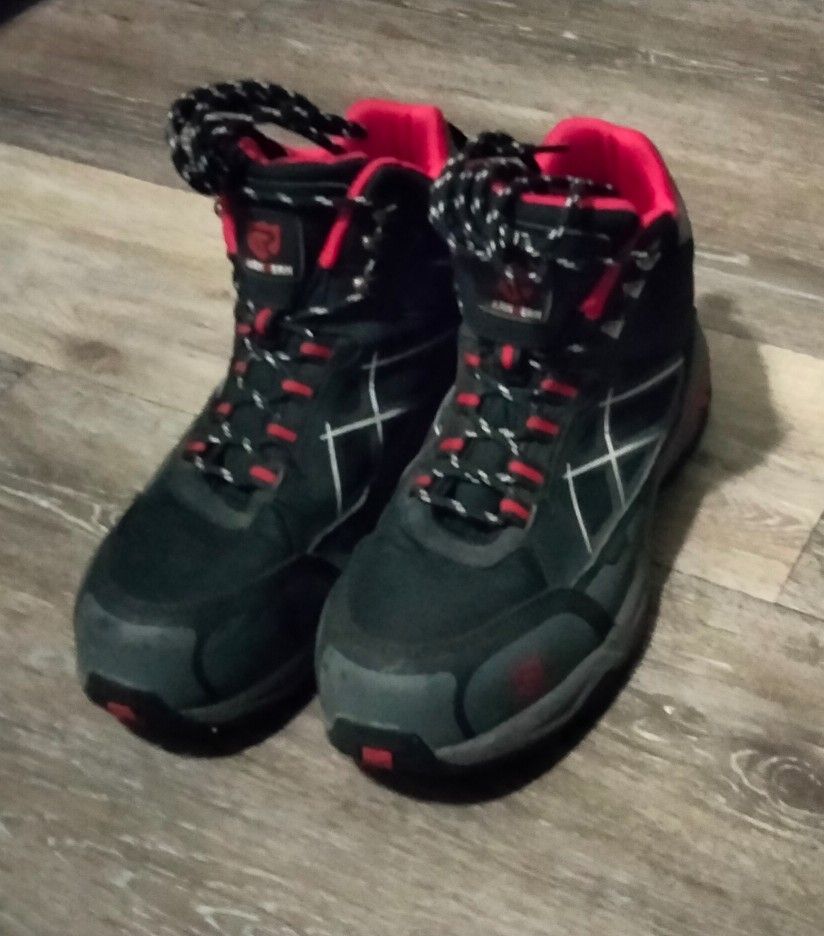 π Women's Factory/Warehouse Steeltoe Boots | Size 9 (US)