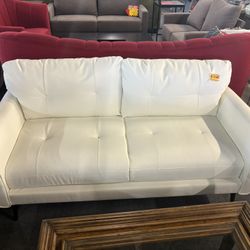 Loveseat Brand New (Sample On The Floor)
