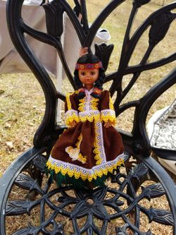 Indian COLLECTABLE DOLL MEXICO 