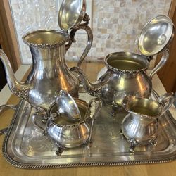 Wilcox International Silver Set