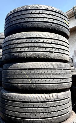 215/55-17 con el 85% de vida