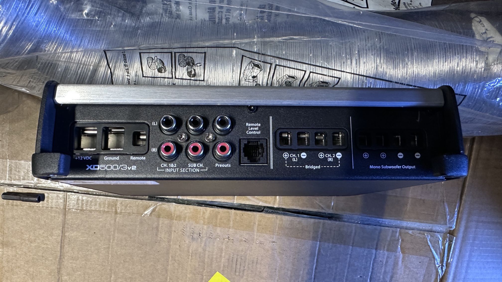 JL Audio XD500/3v2 3-channel car amplifier — 75 watts RMS x 2 at 4 ohms + 300 watts RMS x 1 at 2 ohms