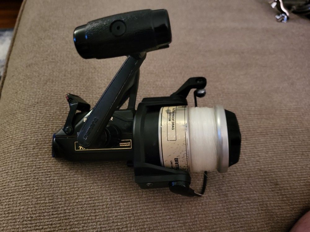 Great Condition Shimano Baitrunner 4500 for Sale in San Diego, CA OfferUp