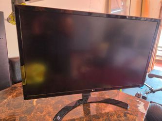 LG 27" 4K UHD Monitor – LG 27UD58-B – $60