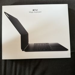Apple 13” iPad Pro Magic Keyboard New Including Box