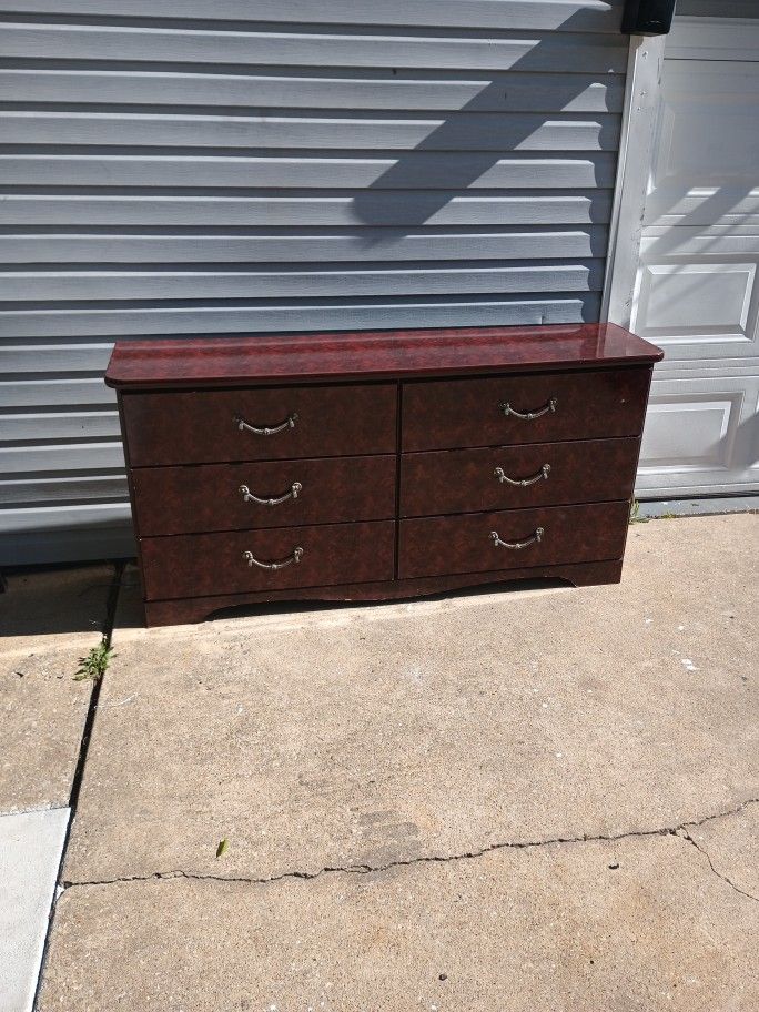 6 Drawers Dresser 