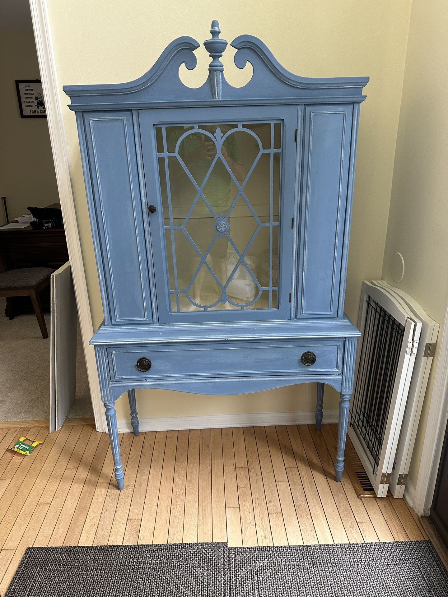 ANTIQUE HUTCH