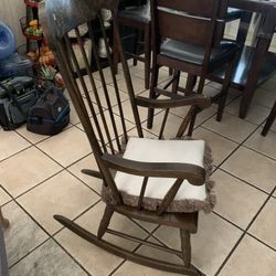 Rocking Chair 